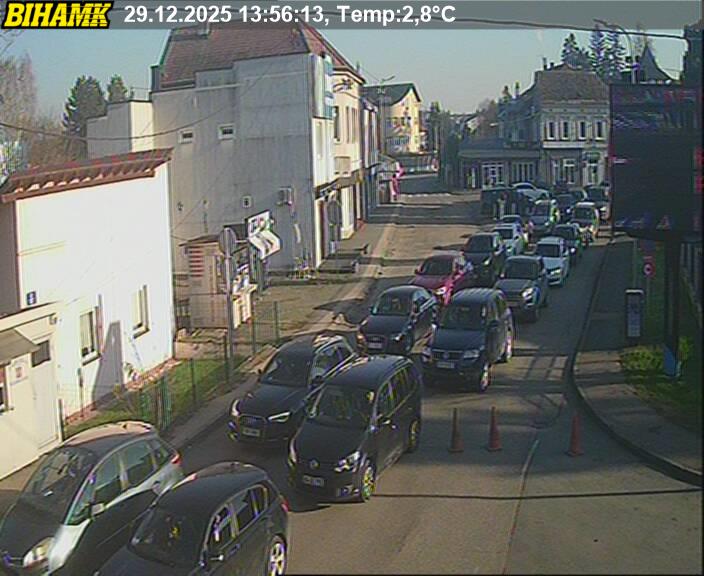 Naoružajte se strpljenjem: Gužve na granicama u oba smjera