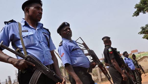 Naoružani napadači oteli najmanje 60 ljudi u Nigeriji