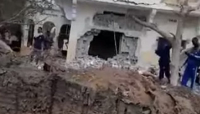 Napad autobombom na poznati hotel u Somaliji, petero mrtvih