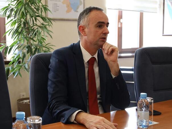 Napad na srednjoškolce u Mostaru: Rahimić oštro osudio incident