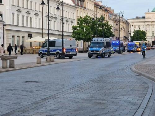 Napad sjekirom na univerzitetu u Varšavi, jedna osoba ubijena