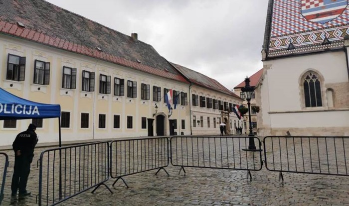 Napadač na Markovom trgu koristio malokalibarski kalašnjikov
