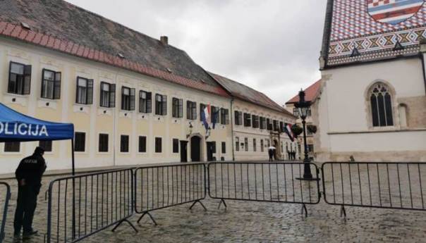 Napadač na Markovom trgu koristio malokalibarski kalašnjikov