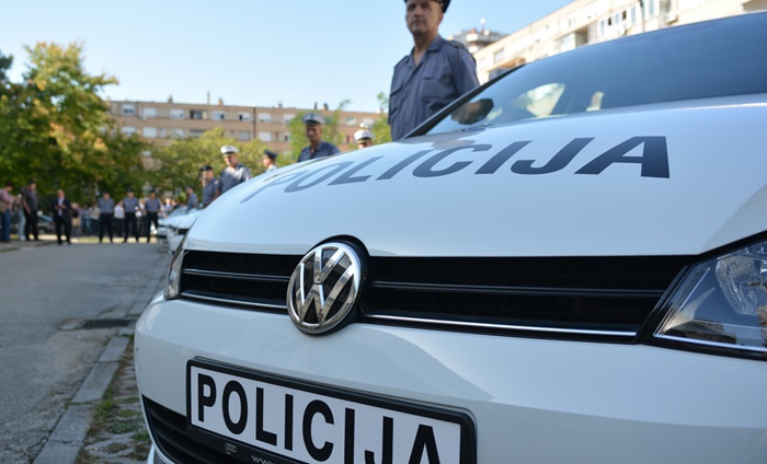 Napadač na policajca ispred ambasade Srbije u Sarajevu prebačen na kliniku za psihijatriju