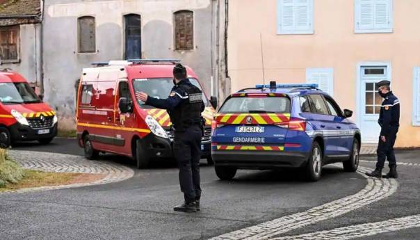 Napadač pronađen mrtav nakon ubistva policajaca u Francuskoj
