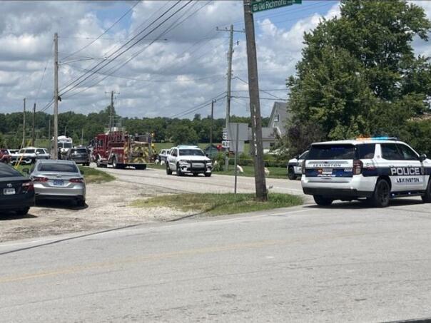 Napadač ubijen nakon što je ranio policajca u crkvi u SAD