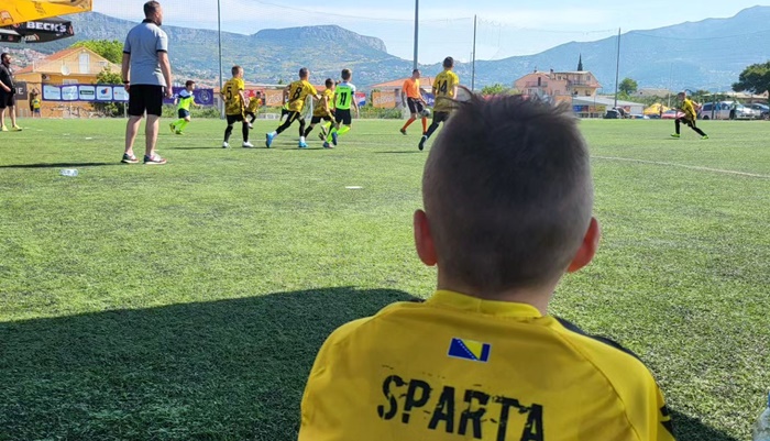 Napadnuta djeca iz Sarajeva, sramno ponašanje mladih ukrajinskih fudbalera