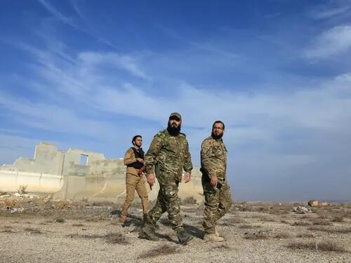 Napadnute sirijske baze blizu granice s Irakom