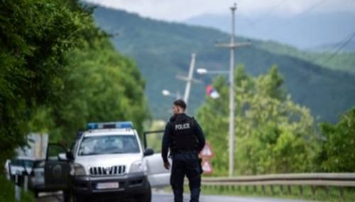 Napeto na sjeveru Kosova, ranjen policajac