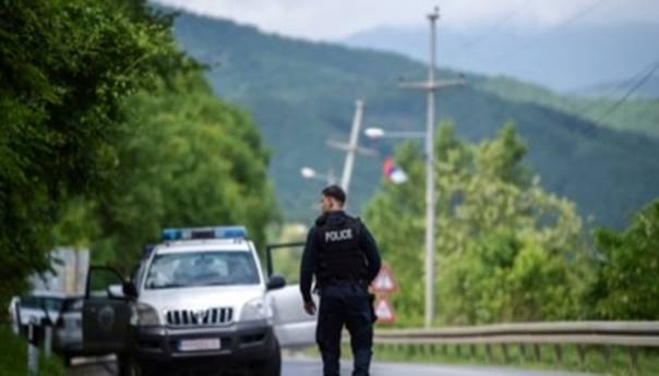 Napeto na sjeveru Kosova, ranjen policajac
