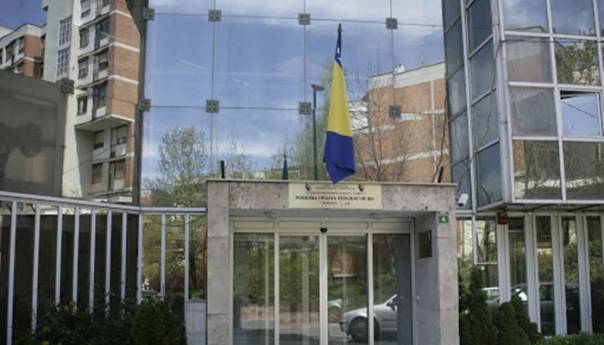 Naplaćeno 868.035.822 KM javnih prihoda