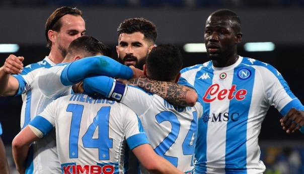 Napoli napunio mrežu Lazija i ostao u trci za Ligu prvaka