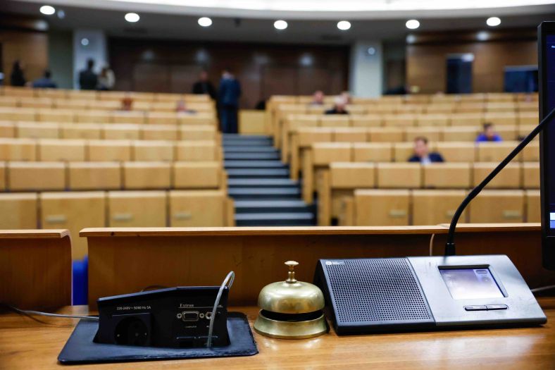 Naprasno otkazan Dom naroda: Zvanično bez krize, ali…