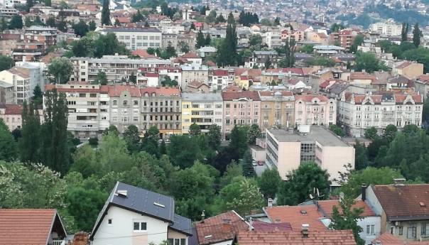 Naredna tri dana u BiH pretežno oblačno vrijeme sa kišom i nižim temperaturama