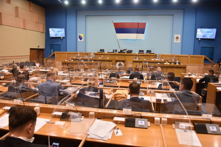 Narodna skupština RS usvojila set zakona o školstvu
