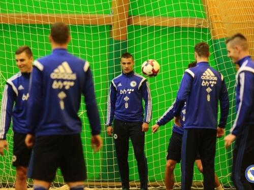 Naš Savez čestitao rođendan (i) igraču koji pjeva himnu Srbije