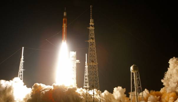 NASA lansirala megaraketu Artemis prema Mjesecu