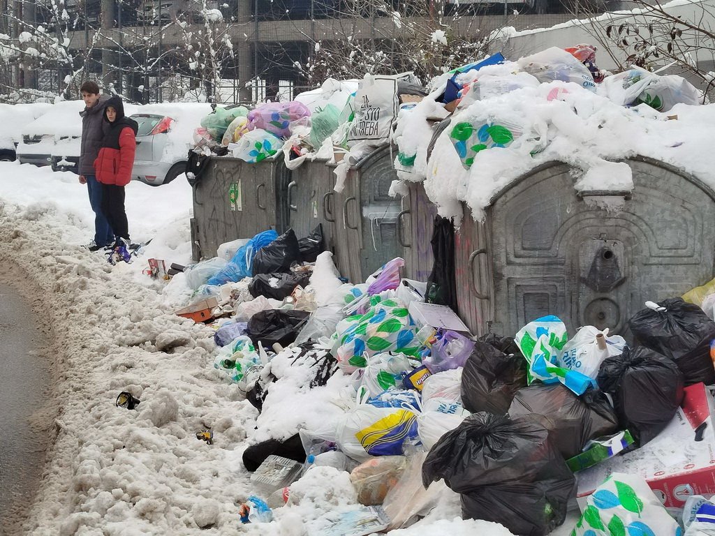 Naselje Koševsko brdo bez autobusa, prohodnih pješačkih staza i odvoza smeća