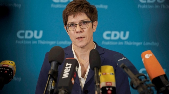 Nasljednica Merkelove odustala od kandidature za kancelara