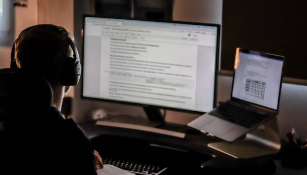 Nastava na fakultetima gdje god je moguće treba se održavati online