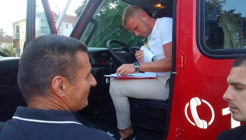 Nastavak drame u Banjaluci: Stanivuković u vatrogasnom vozilu