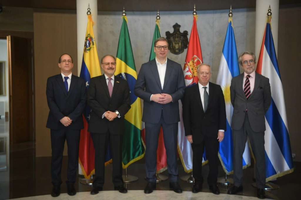 Nastavak sabotaže Rezolucije: Vučić razgovarao i s ambasadorima južnoameričkih zemalja