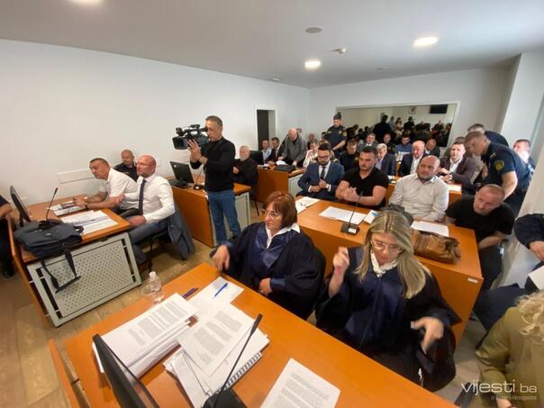 Nastavak suđenja dvanaestorici policajaca: Saslušanje maloljetnih oštećenih djevojčica
