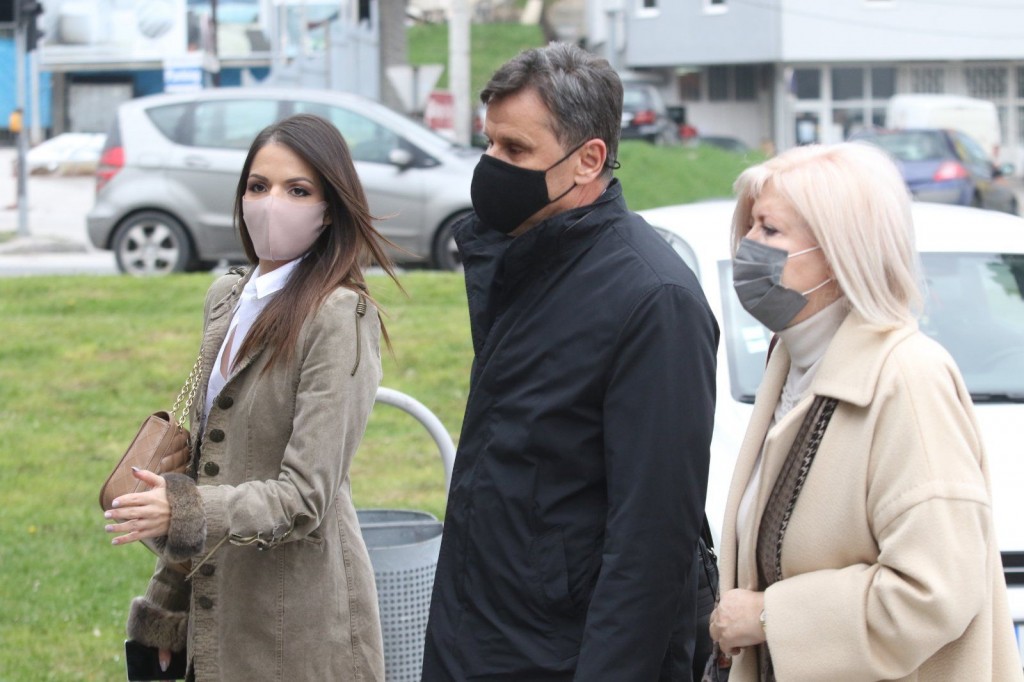 Nastavak suđenja: Prikazane poruke Fikreta Hodžića