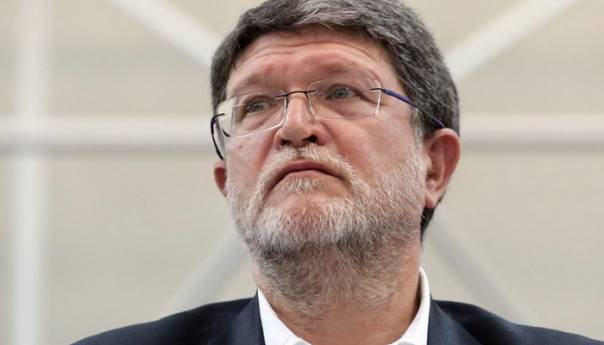 Nastavi li Vučić ovako, moguća suspenzija pregovora s EU