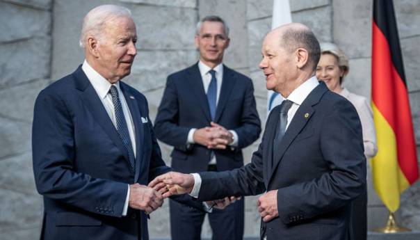 Nastaviti vršiti pritisak na Rusiju za prekid vatre u Ukrajini