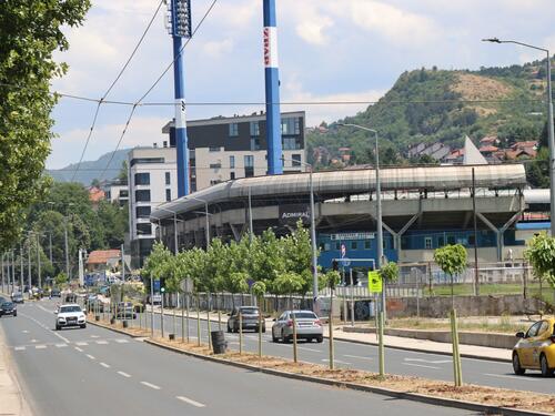 Nastavlja se ozelenjavanje u Novom Sarajevu: Blizu 100 novih stabala duž Bulevara Ivice Osima