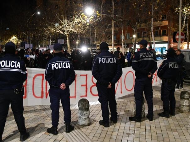 Nastavljeni antivladini protesti u Albaniji