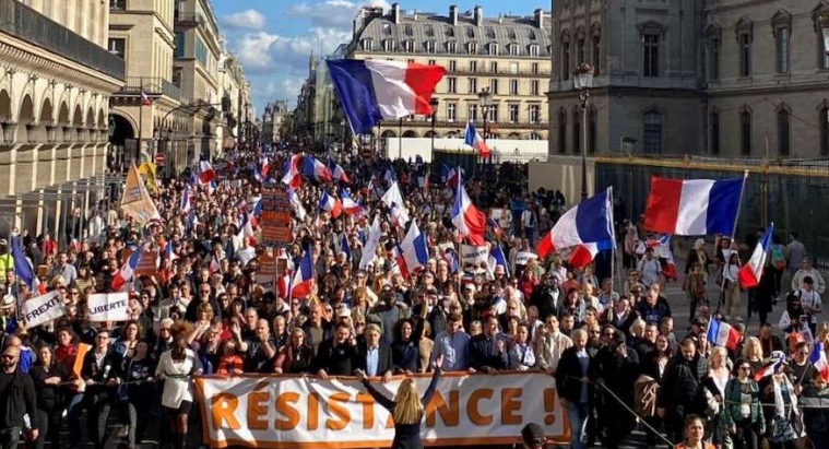 Nastavljeni protesti u Francuskoj, privedeno više od 500 demonstranata