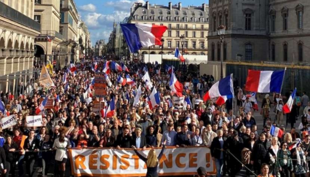 Nastavljeni protesti u Francuskoj, privedeno više od 500 demonstranata