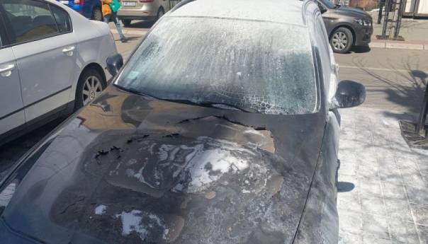 Nastavljeno paljenje automobila s oznakama Republika Kosovo - RKS