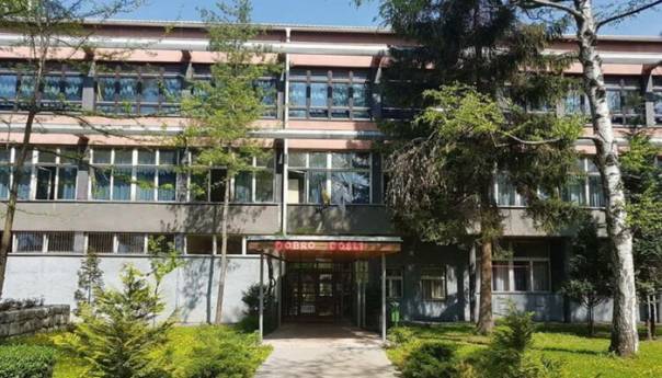 Nastavnik osuđen za bludne radnje dao otkaz u OŠ Grbavica 1