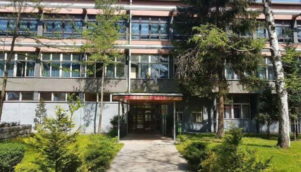 Nastavnik osuđen za pedofiliju vraćen u sarajevsku školu, roditelji ogorčeni