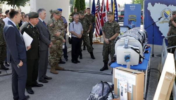 NATO donirao medicinsku opremu namijenjenu OS BiH