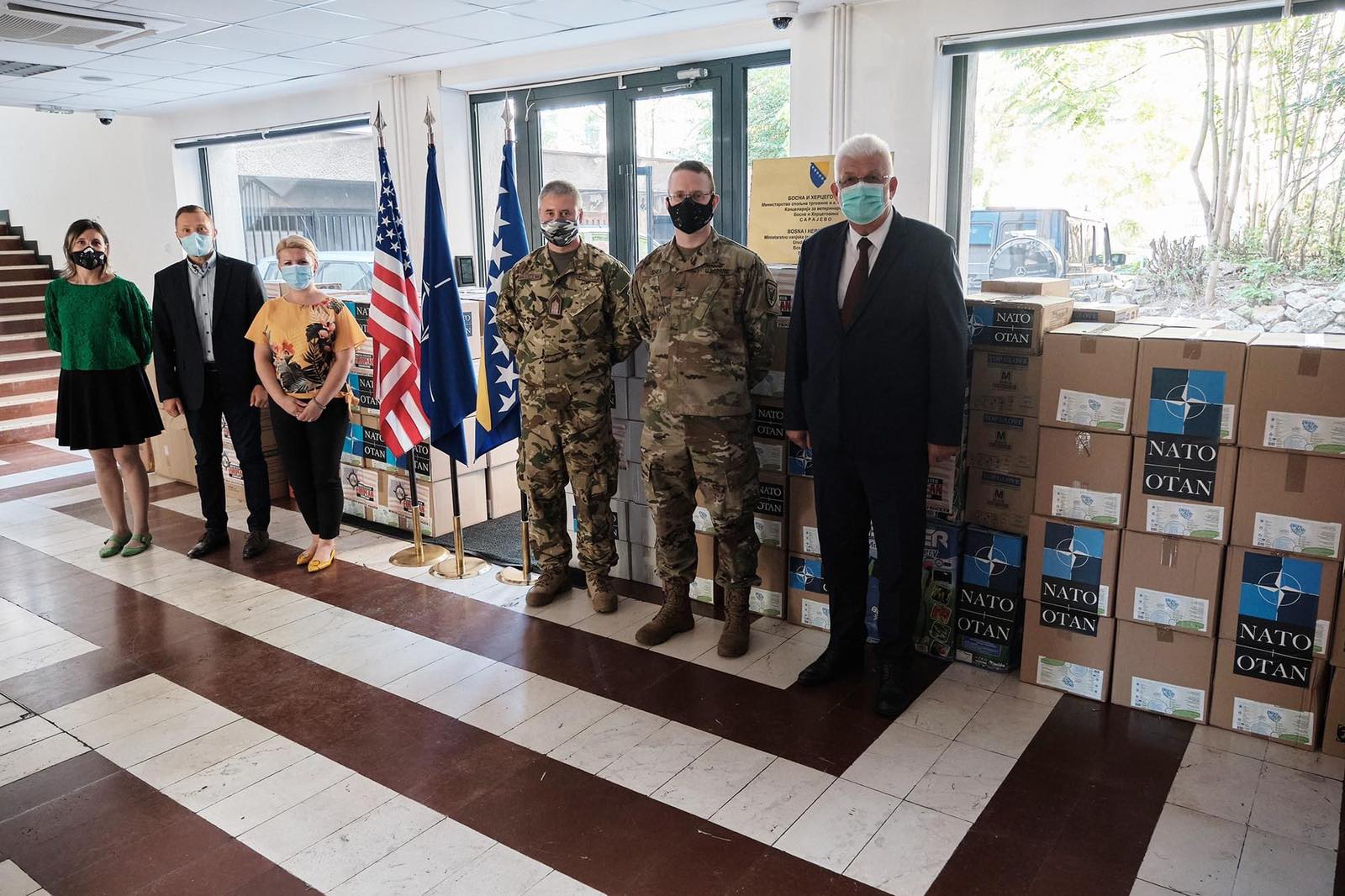 NATO i SAD uručili vrijednu donaciju BiH u borbi protiv pandemije