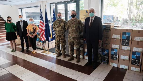 NATO i SAD uručili vrijednu donaciju BiH u borbi protiv pandemije