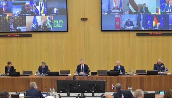 NATO logistikom, transportom i medicinski pomaže borbu protiv pandemije