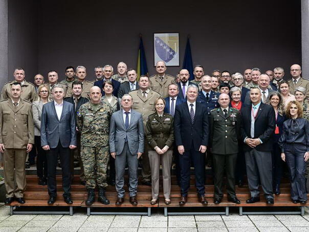 NATO podržava kontinuiranu obuku Oružanih snaga BiH