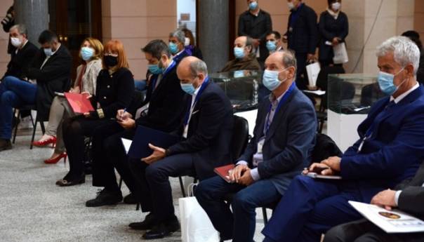 Naučni skup: Produbiti spoznaju o dešavanjima u Srebrenici