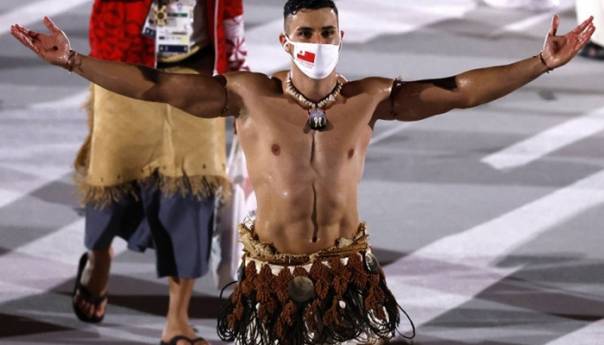 'Nauljeni' Pita iz Tonge ne može doći do porodice i traži pomoć