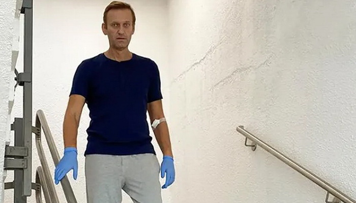 Navalni objavio fotografiju kako se spušta niz stepenice