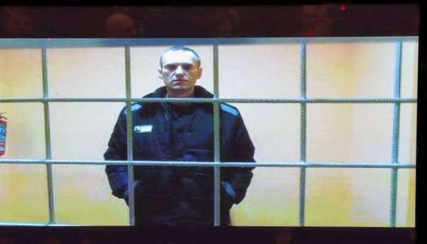 Navalni prebačen na nepoznatu lokaciju