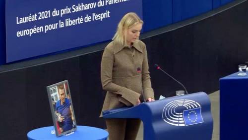 Navalnijeva kćerka pozvala vlade EU da se suoče s Putinovim režimom