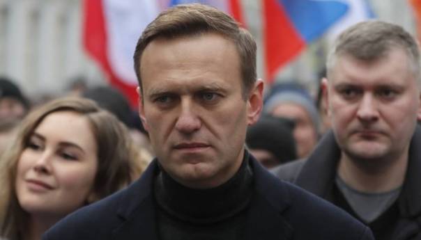 Navalnom suviše loše da bi bio transportovan