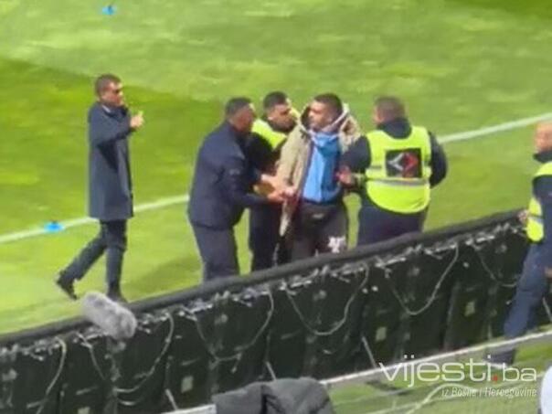Navijač na Bilinom polju potrčao prema Ronaldu, osiguranje ga spriječilo