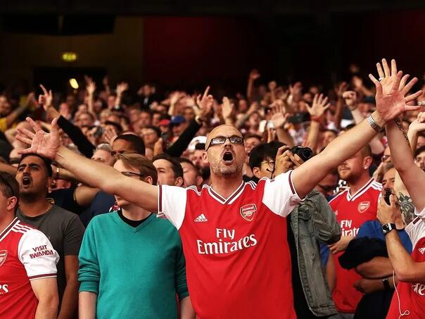 Navijači Arsenala u 'gluho doba noći' htjeli ometati igrače Cityja ispred hotela, ali...